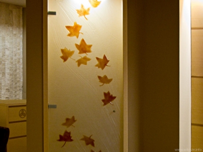 Drzwi szklane do szafy - szkło artystyczne z motywem liści