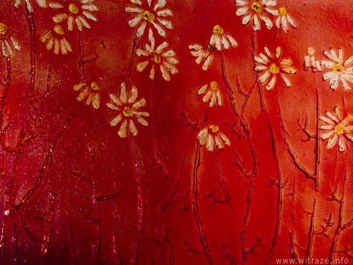 Ściana - gięte szkło artystyczne, z motywem kwiatu rumianka